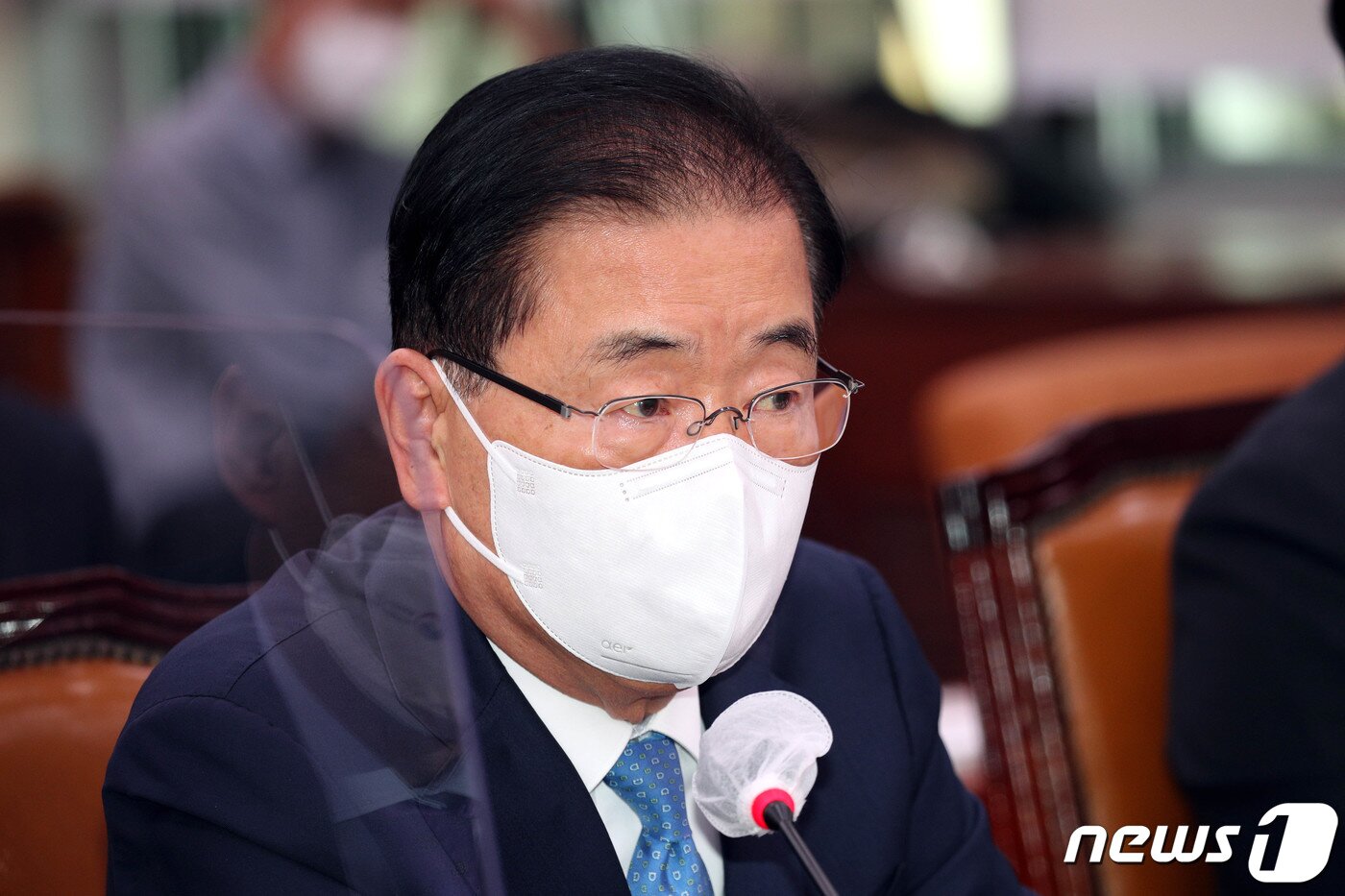 본문 이미지 - 정의용 외교부 장관이 1일 오후 서울 여의도 국회 외교통일위원회의 외교부·한국국제협력단·한국국제교류재단·재외동포재단 등에 대한 국정감사에서 의원들의 질문에 답변하고 있다. 2021.10.1/뉴스1 ⓒ News1 구윤성 기자