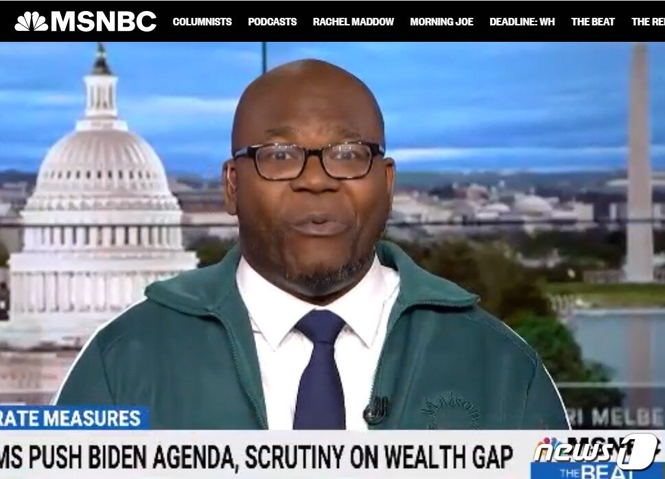 본문 이미지 - 뉴스에 출연한 제이슨 존슨 박사. - MSNBC 화면 갈무리