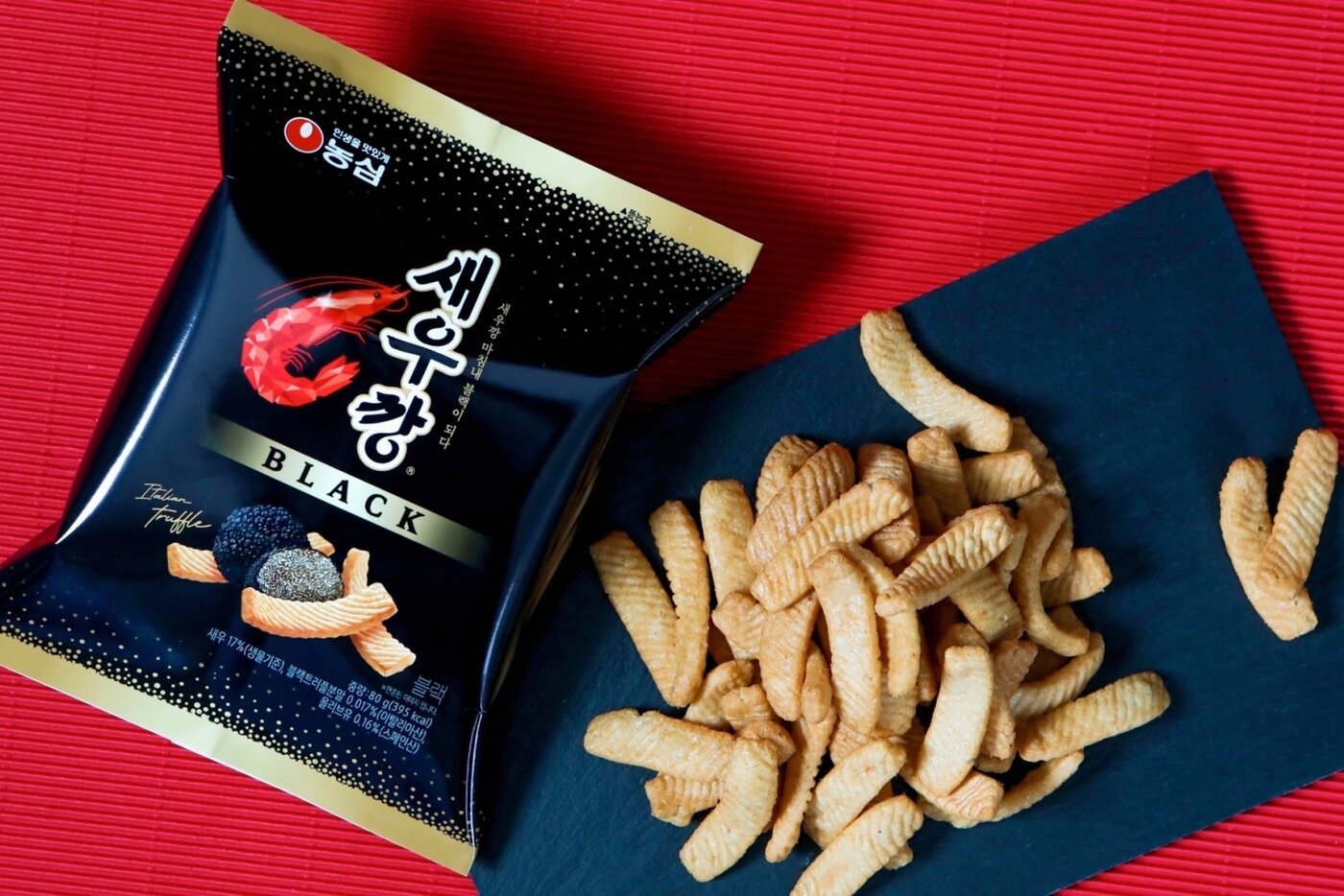 본문 이미지 - 농심 새우깡 블랙(농심 제공)ⓒ 뉴스1