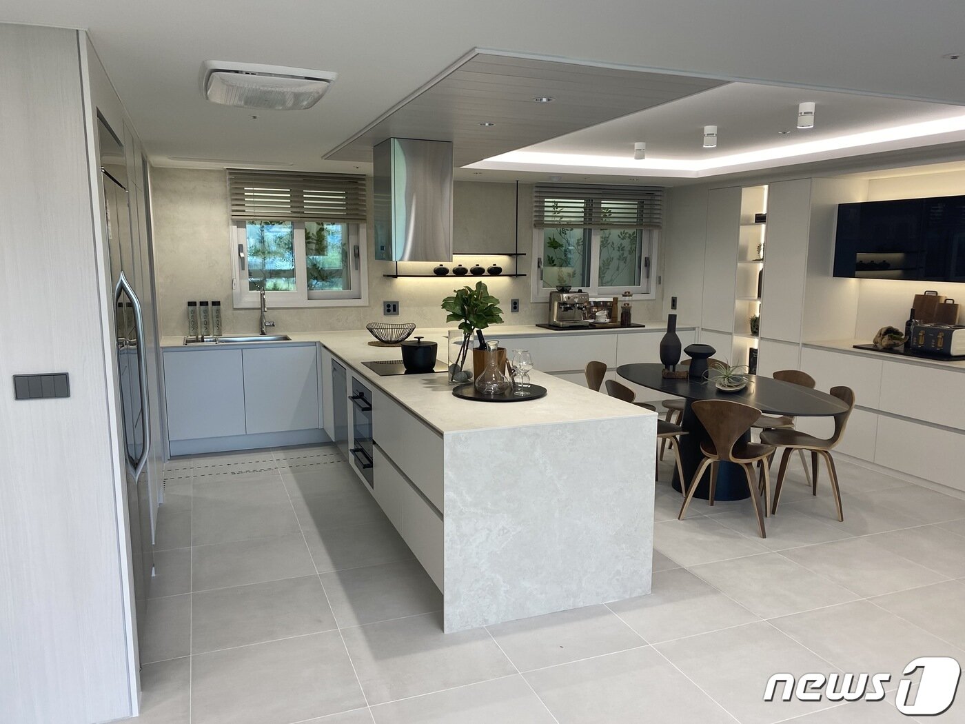 본문 이미지 - 동해자이 견본주택에 마련한 전용 84㎡A 유닛 모습.ⓒ 뉴스1