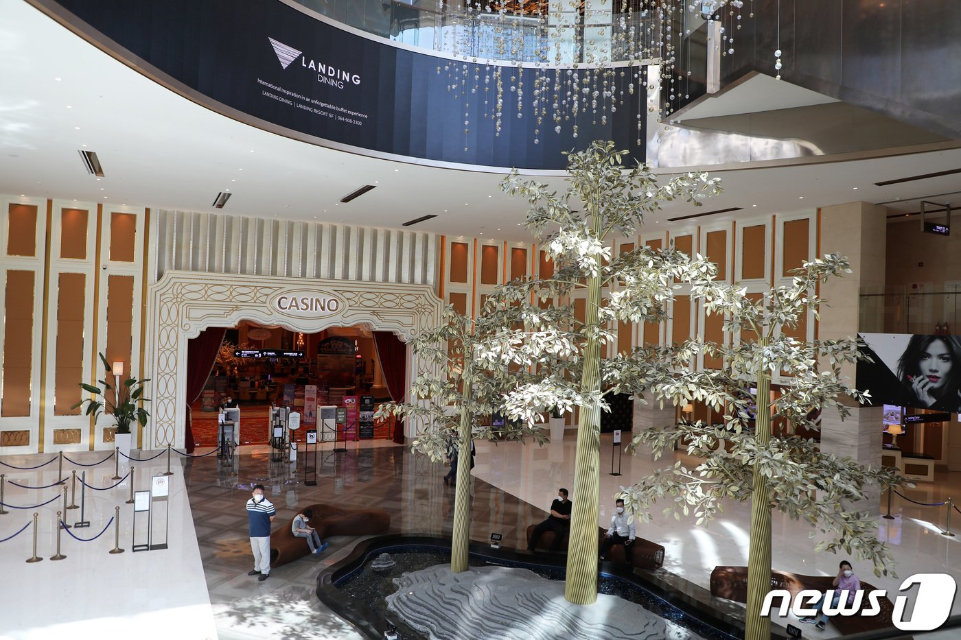 본문 이미지 - 제주 서귀포시 안덕면에 있는 제주신화월드 내 제주랜딩카지노.2021.10.22/뉴스1 ⓒ News1 