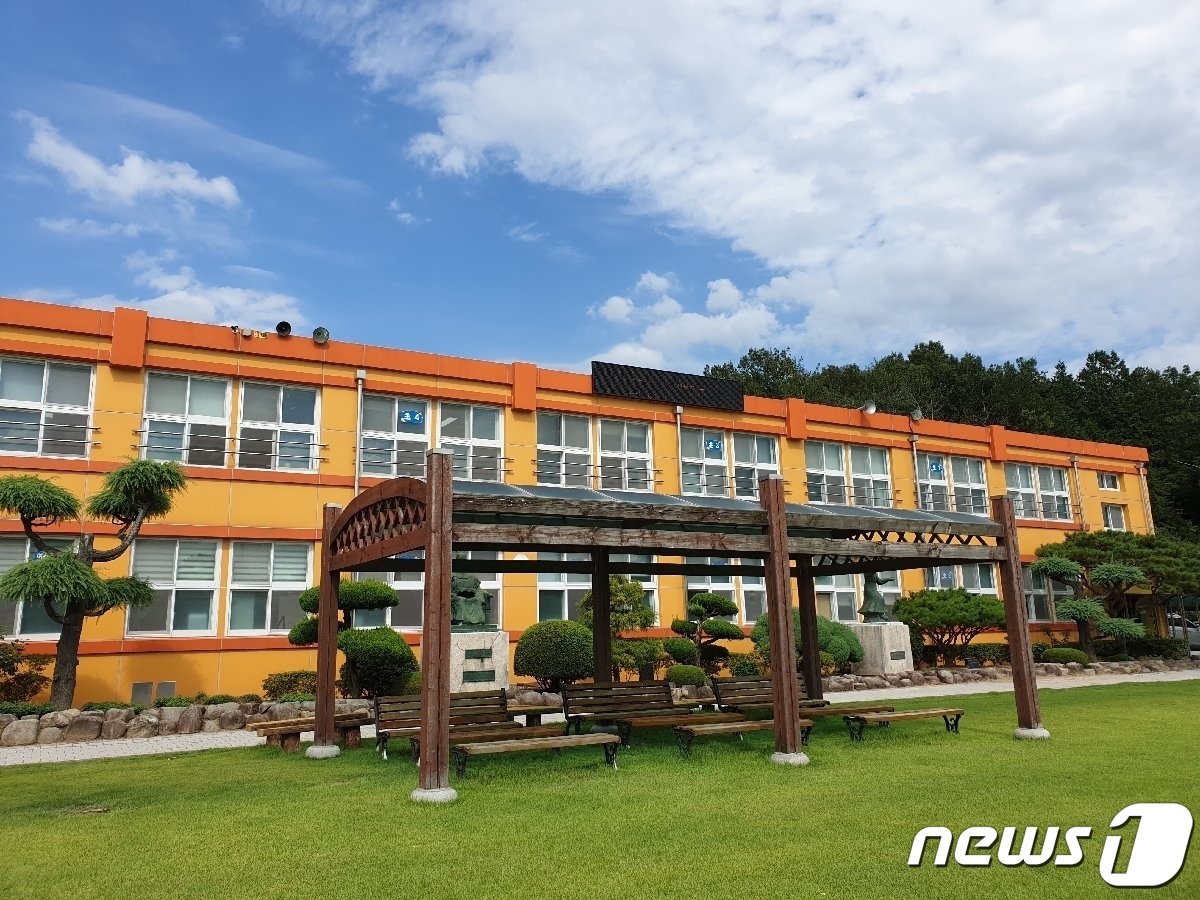 영암 금정초중학교. ⓒ News1