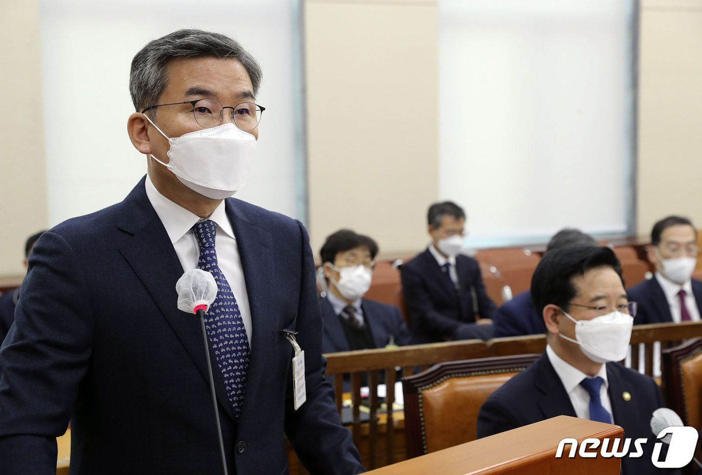 (서울=뉴스1) 이동해 기자 = 박성주 경찰청 수사국장이 26일 서울 국회에서 열린 국회 행정안전위원회의 행정안전부, 중앙선거관리위원회, 진실·화해를위한과거사정리위원회, 인사혁신처 …