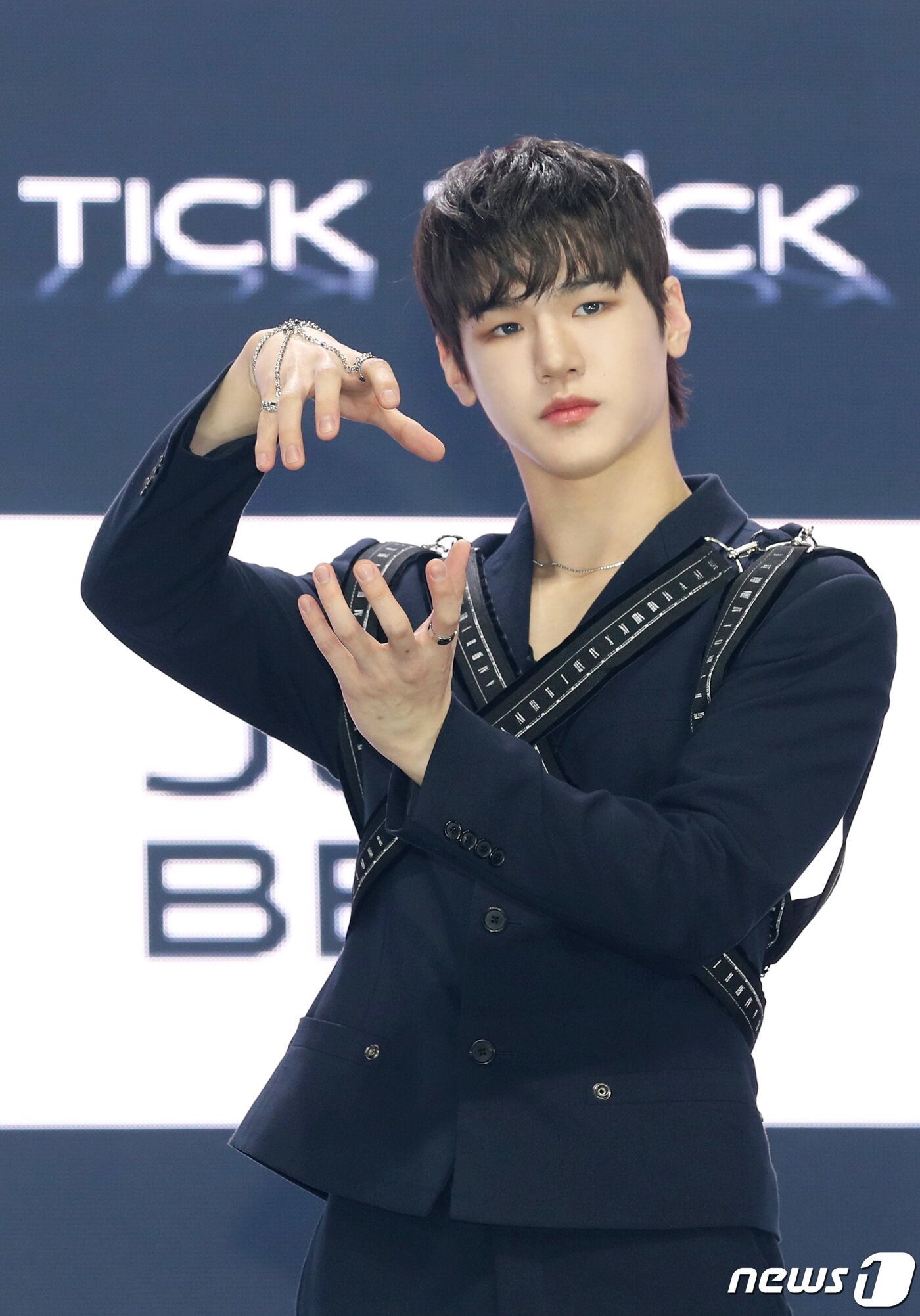 본문 이미지 - 저스트비 배인이 27일 오후 서울 광진구 예스24라이브홀에서 열린 첫 번째 싱글 앨범 '저스트 비트' 발매기념 쇼케이스에서 포즈를 취하고 있다. 2021.10.27/뉴스1 ⓒ News1 권현진 기자