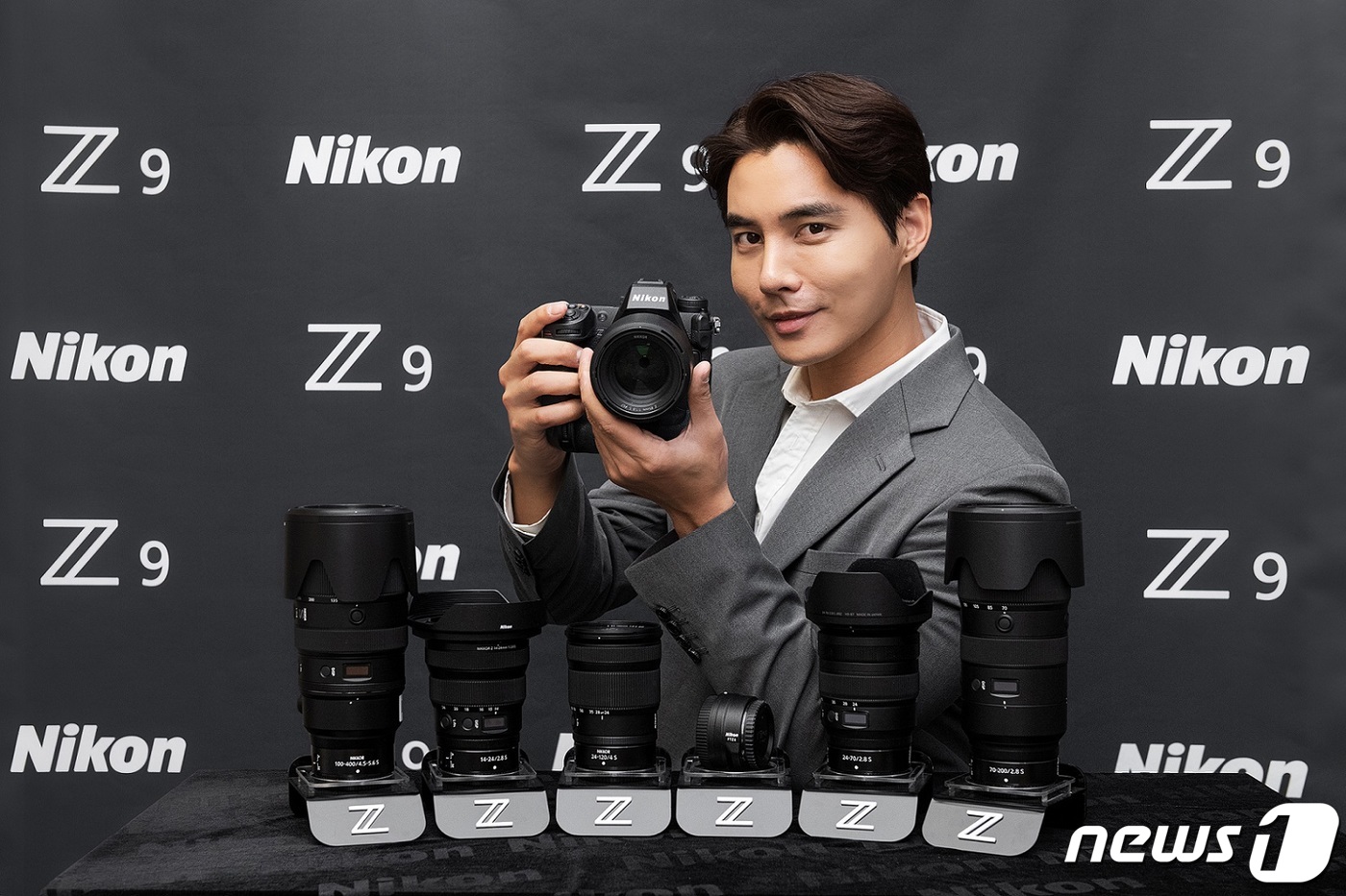 (서울=뉴스1) = 니콘이미징코리아는 29일 Z 마운트를 채택한 최상위 풀프레임(FX 포맷) 미러리스 카메라 ‘Z 9’을 발표했다.새로 개발한 적층형 CMOS(시모스) 센서와 EX …