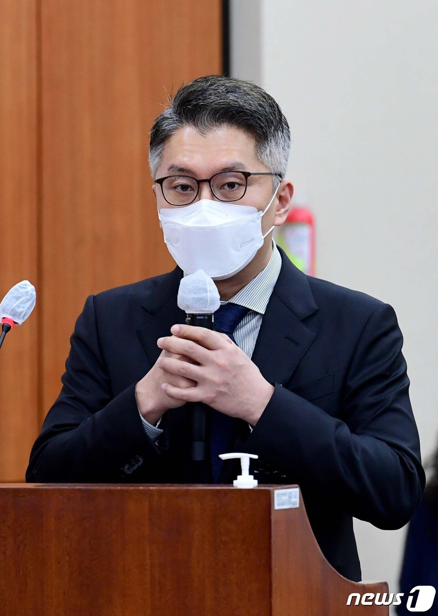 본문 이미지 - 류긍선 카카오모빌리티 대표가 5일 서울 여의도 국회에서 열린 과학기술정보방송통신위원회의 방송통신위원회 등에 대한 국정감사에서 의원 질의에 답하고 있다. 2021.10.5/뉴스1 ⓒ News1 구윤성 기자