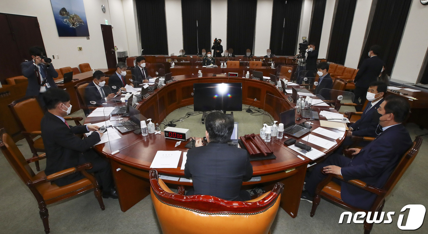 (서울=뉴스1) 이동해 기자 = 1일 오전 국회 정보위원회에서 사이버작전사령부에 대한 국정감사가 열리고 있다. 2021.11.1/뉴스1