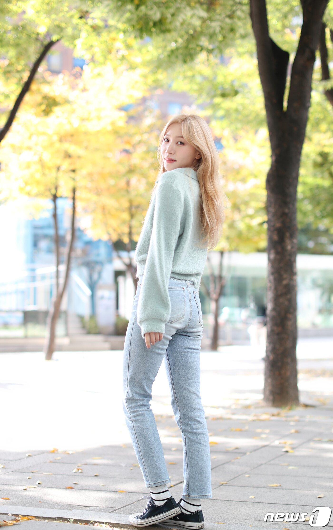 본문 이미지 - 걸그룹 라붐(LABOUM) 소연이 서울 종로구 뉴스1 본사에서 열린 인터뷰에 앞서 포즈를 취하고 있다. / 뉴스1 ⓒ News1 권현진 기자