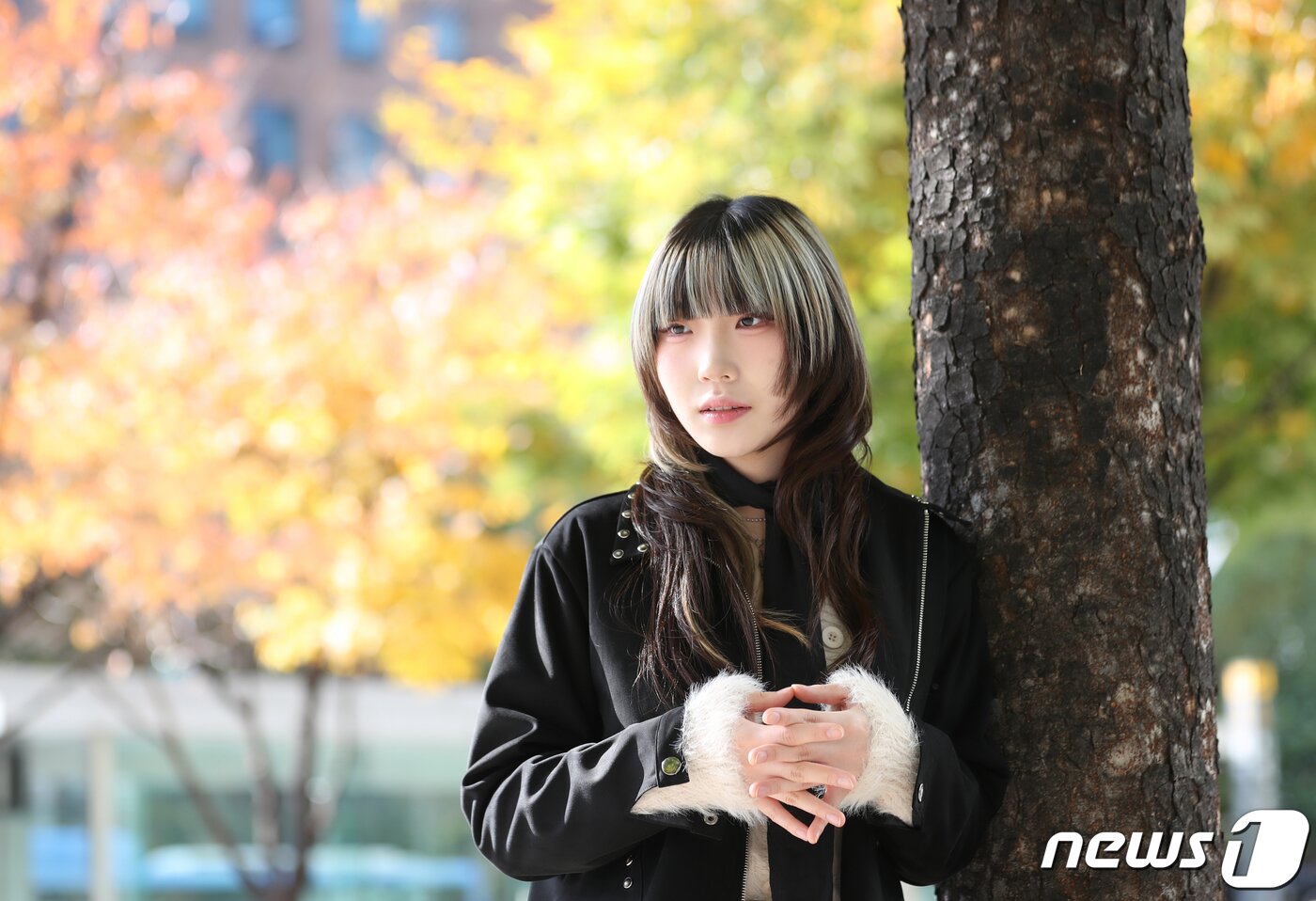 본문 이미지 - '새가수'에서 1위를 차지한 가수 류정윤이 11일 서울 종로구 뉴스1 본사에서 열린 인터뷰에 앞서 포즈를 취하고 있다. 2021.11.11/뉴스1 ⓒ News1 권현진 기자