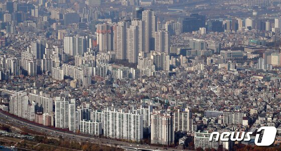 수도권 아파트값 상승률, 8주 연속 둔화…"내년 하락 가능성" 전망도 - 뉴스1