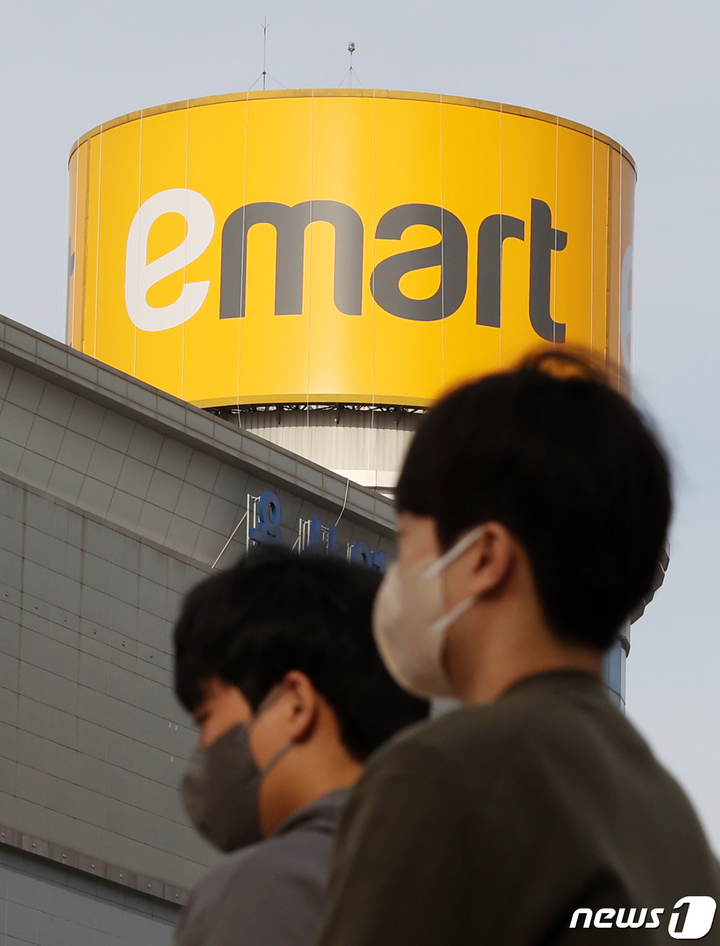 (서울=뉴스1) 조태형 기자 = 신세계그룹 이마트가 15일 이베이코리아 인수를 마무리하며 네이버, 쿠팡과 함께 국내 이커머스 시장은 '빅3' 시대에 접어들었다. 이베이INC는 한국 …