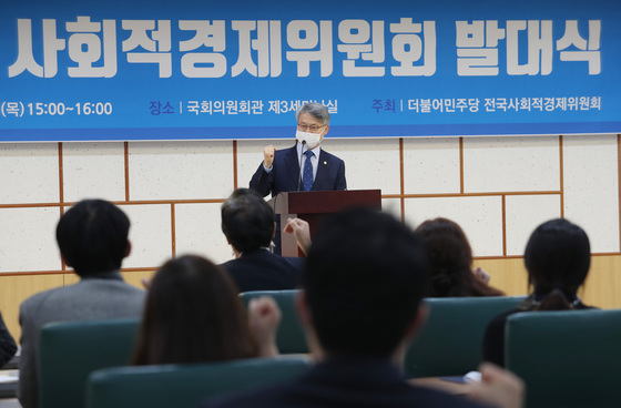 "함께 벌고, 함께 산다"…민형배 시장 사회연대경제기본법 통과 환영