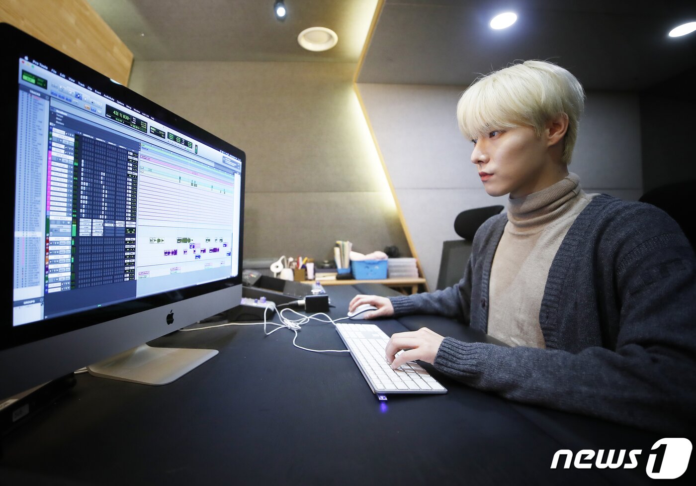 본문 이미지 - 보이밴드 원위(ONEWE)의 용훈 ⓒ News1 권현진 기자