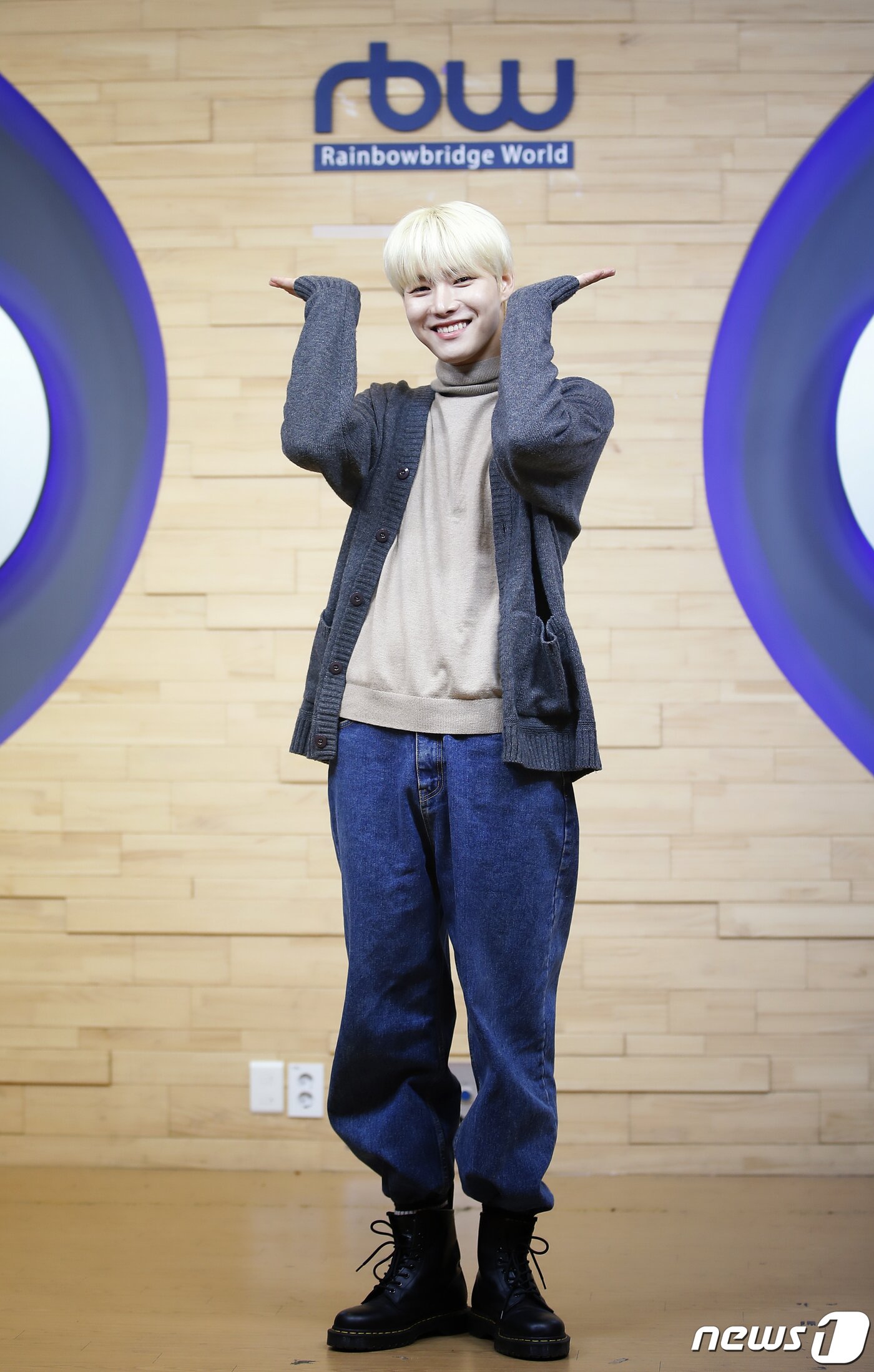 본문 이미지 - 보이밴드 원위(ONEWE)의 용훈 ⓒ News1 권현진 기자