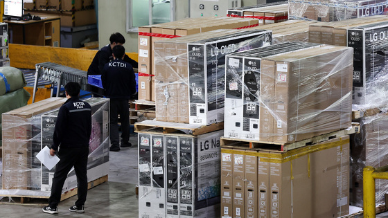 초저가 알리·테무의 역습…韓, 대중 온라인 무역적자 1.2조 '역대 최대'