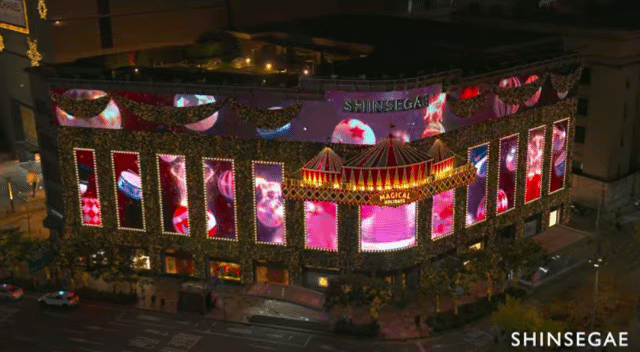 본문 이미지 - 신세계백화점 본점 크리스마스 랜선 투어(신세계백화점 유튜브 채널)ⓒ 뉴스1