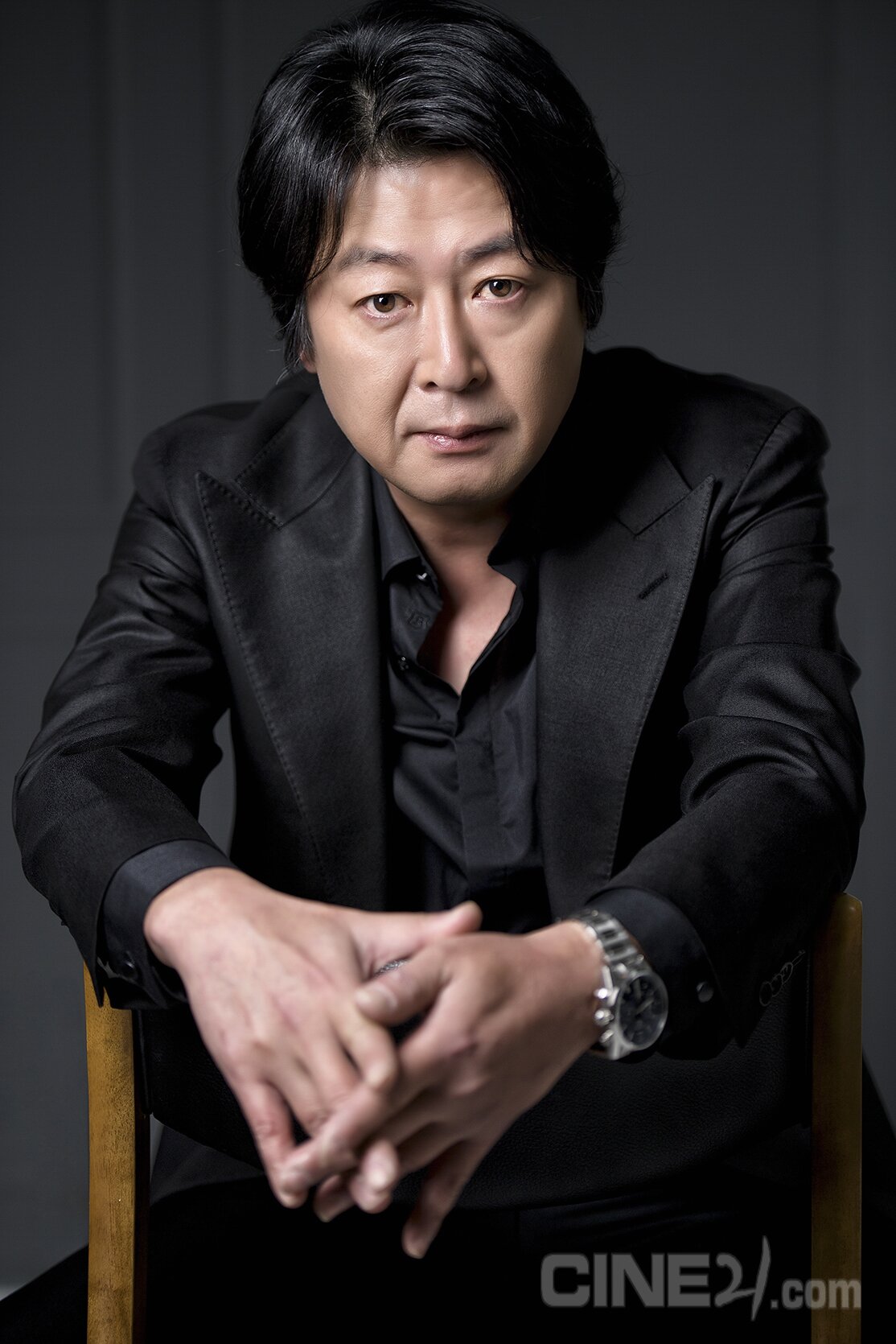 본문 이미지 - 타짜 화보/씨네21 제공 ⓒ 뉴스1