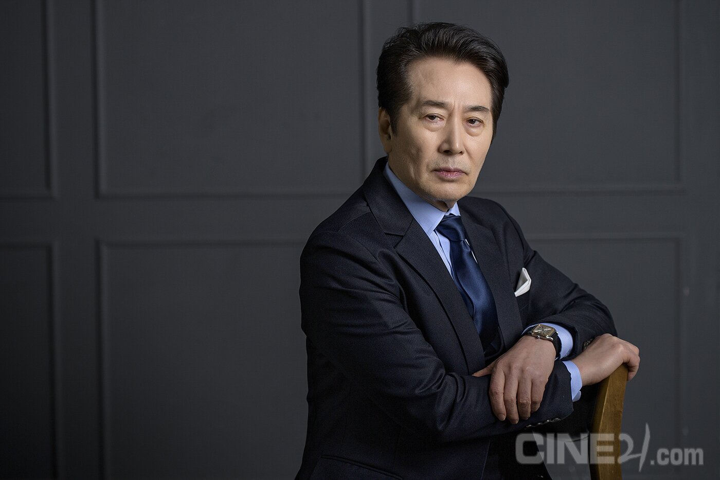 본문 이미지 - 타짜 화보/씨네21 제공 ⓒ 뉴스1