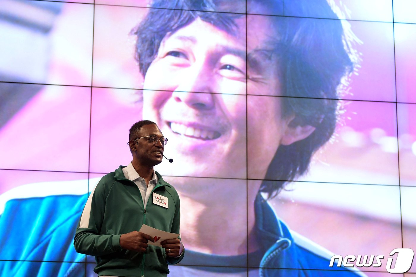 본문 이미지 - 딘 가필드&#40;Dean Garfield&#41; 넷플릭스 정책총괄 부사장이 2021년 11월 4일 서울 종로구 JW메리어트 동대문스퀘어에서 열린 미디어 오픈 토크에서 인사말을 하고 있다. &#40;자료사진&#41; 2021.11.4/뉴스1 ⓒ News1 안은나 기자