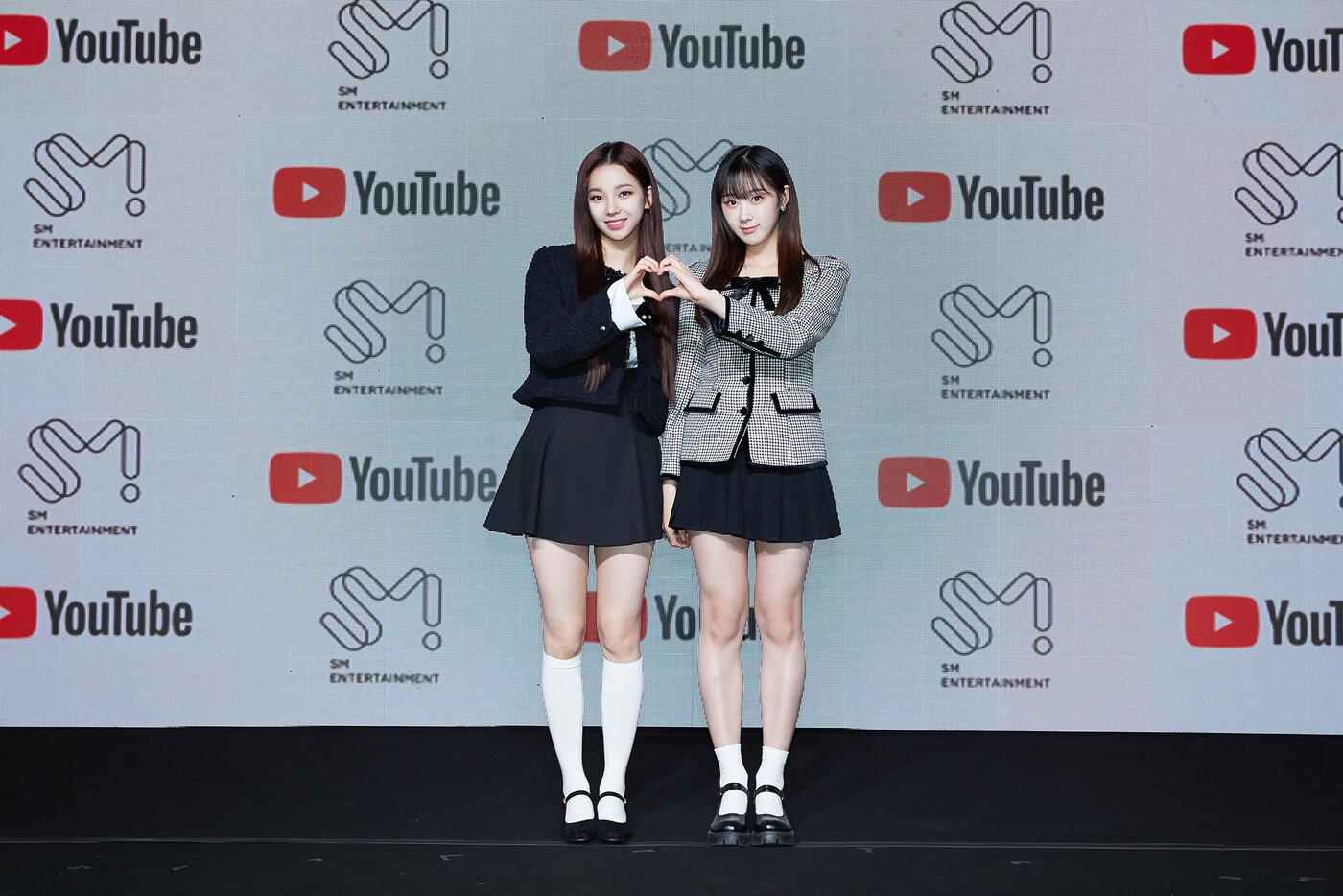본문 이미지 - 에스파 카리나(왼쪽), 지젤/ SM엔터테인먼트 ⓒ 뉴스1