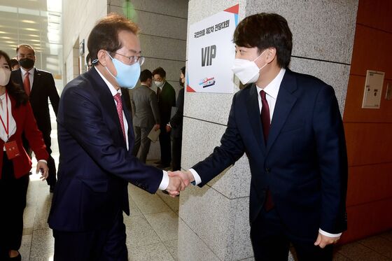 조원진 "이준석이 홍준표와 손? 천만에…李는 보수 자산, 洪은 잊힌 인물"