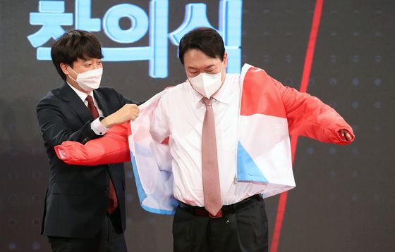 '한동훈과 인연' 尹은 운이 좋았나 나빴나[이승환의 로키]