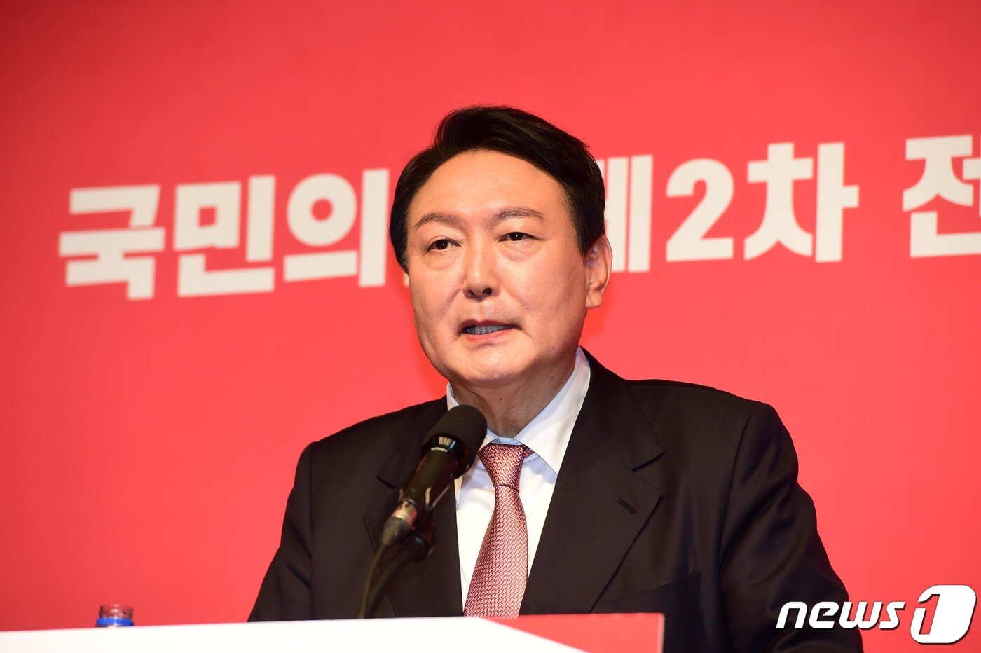 본문 이미지 - 국민의힘 20대 대통령 후보로 당선된 윤석열 전 검찰총장이 지난 11월5일 오후 서울 용산구 백범김구기념관에서 기자회견을 하고 있다. 2021.11.5/뉴스1 ⓒ News1 오대일 기자