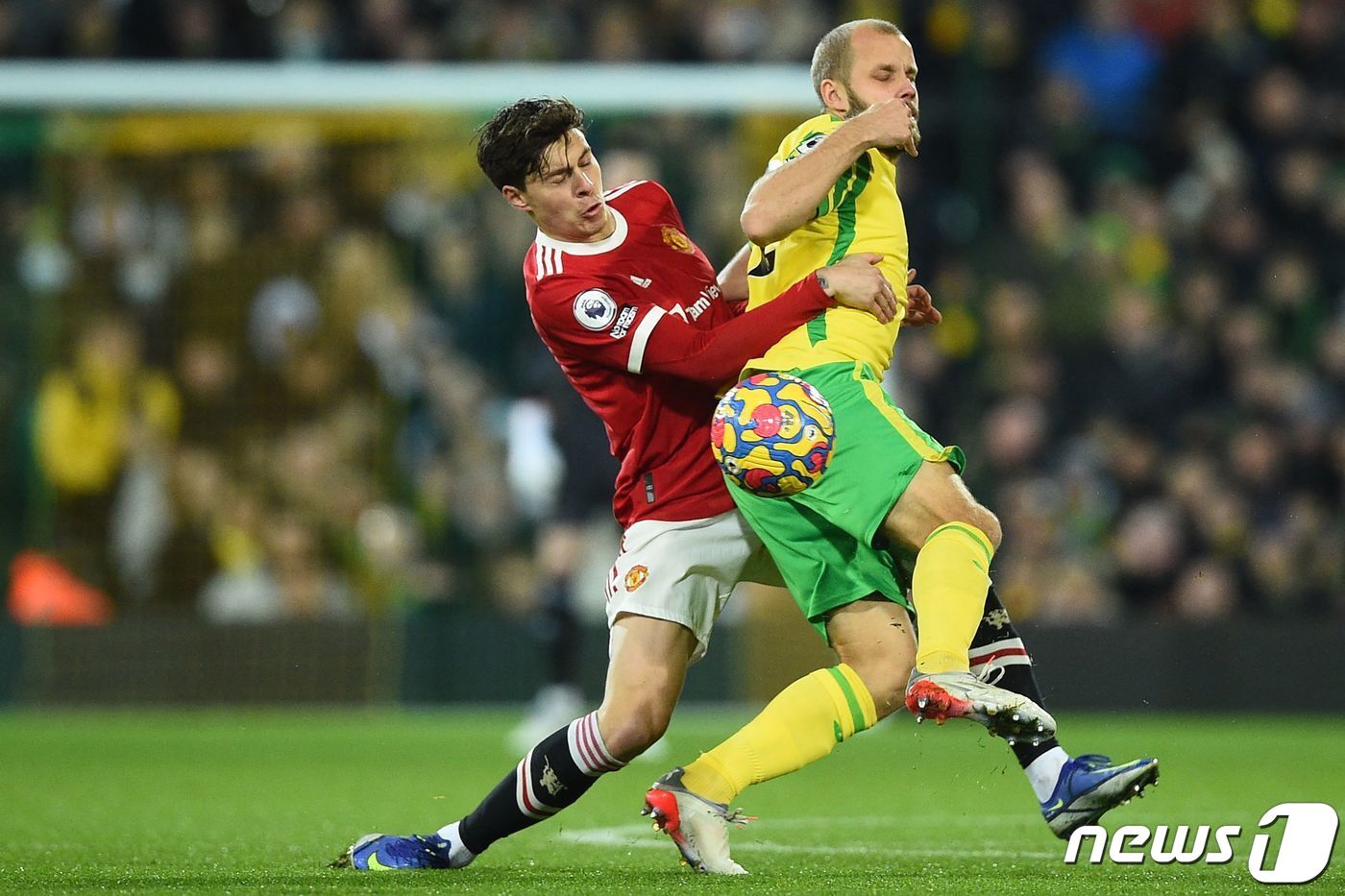 본문 이미지 - 12일 열린 맨유와 노리치의 경기 모습. ⓒ AFP=뉴스1