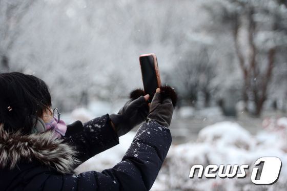 오늘의 날씨] 광주·전남(19일, 일)…평년 기온·오전 가끔 눈 - 뉴스1