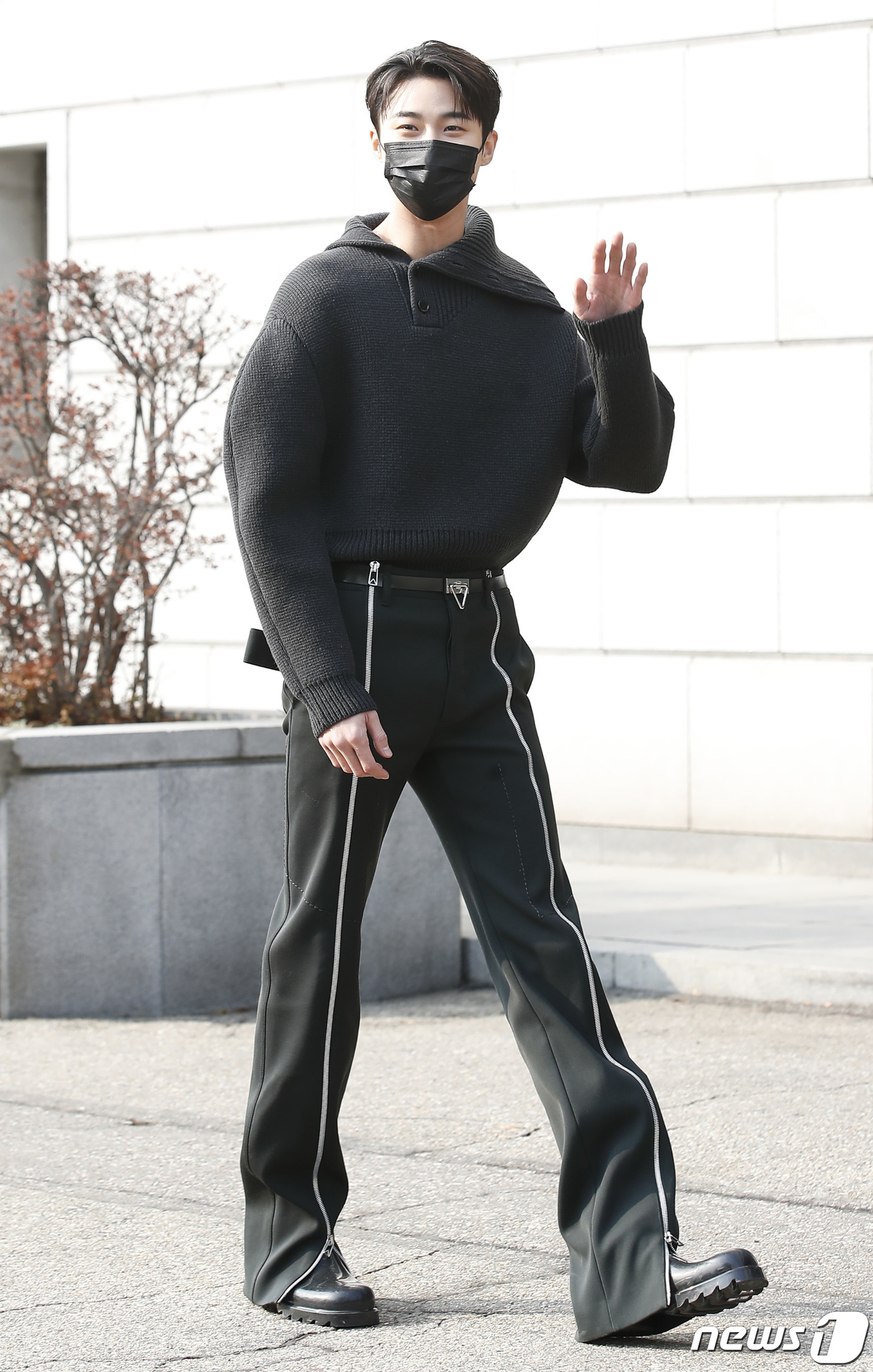 (서울=뉴스1) 권현진 기자 = 배우 변우석이 20일 서울 영등포구 KBS 별관에서 열린 드라마 ‘꽃 피면 달 생각하고’(연출 황인혁/극본 김아록) 제작발표회에 참석하고 있다.‘꽃 …