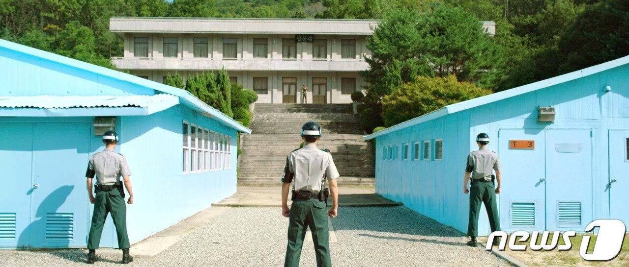 본문 이미지 - 단편영화 '판문점 에어컨' 스틸컷.ⓒ 뉴스1
