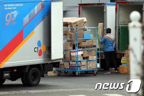 Cj대한통운 파업에 온라인 장보기·옷 쇼핑까지 '배송 차질' 현실화 Cj대한통운 파업에 온라인 장보기·옷 쇼핑까지 '배송 차질' 현실화