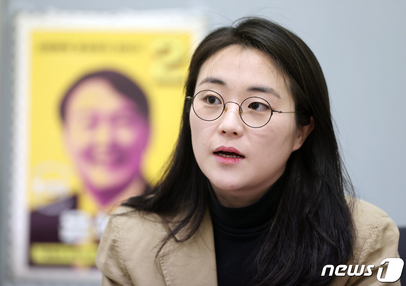 본문 이미지 - 신지예 국민의힘 새시대준비위원회 수석부위원장이 29일 서울 여의도 위원회 사무실에서 뉴스1과 인터뷰를 하고 있다. 2021.12.29/뉴스1 ⓒ News1 구윤성 기자