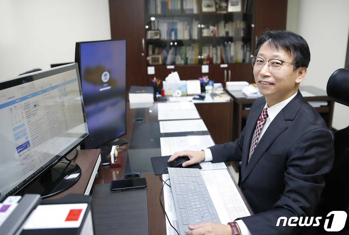 본문 이미지 - 천기홍 서울중앙지검 반부패·강력수사협력부장 신년 인터뷰. 2021.12.31/뉴스1 ⓒ News1 권현진 기자