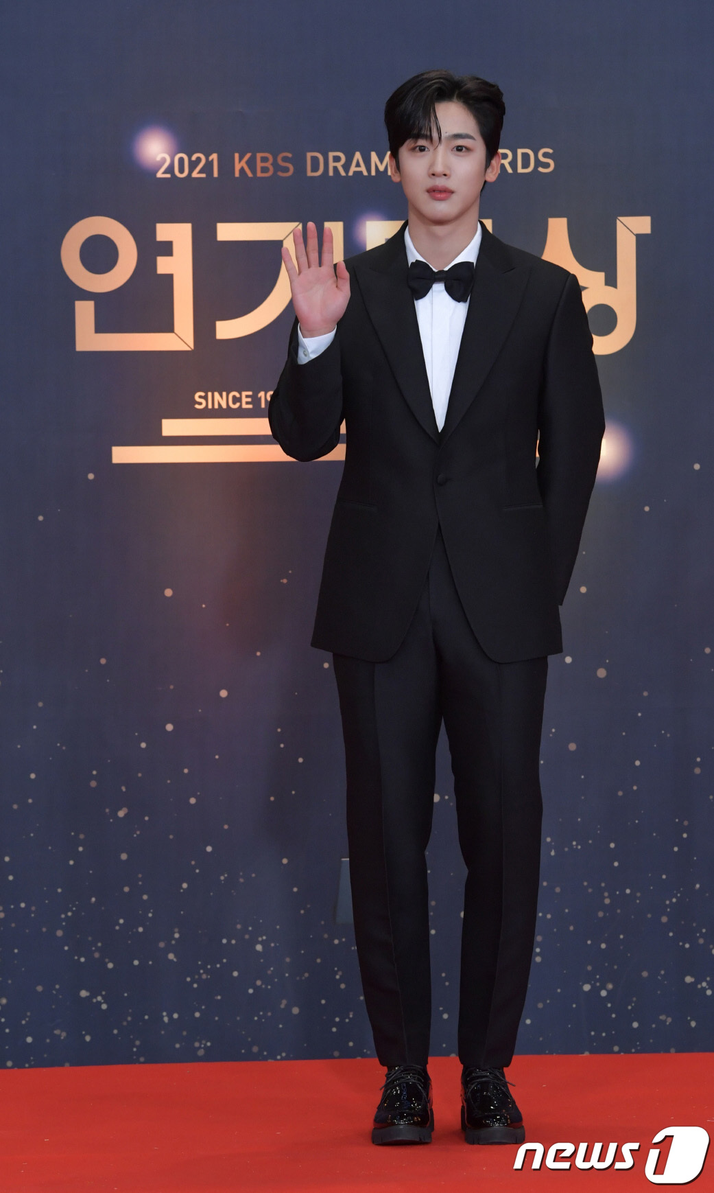 (서울=뉴스1) = 배우 김요한이 31일 온라인으로 진행된 '2021 KBS 연기대상'에 참석해 포즈를 취하고 있다. (KBS 제공) 2021.12.31/뉴스1