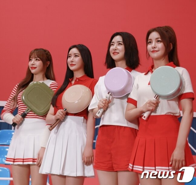 본문 이미지 - 해피콜 모델 브레이브걸스 ⓒ 뉴스1