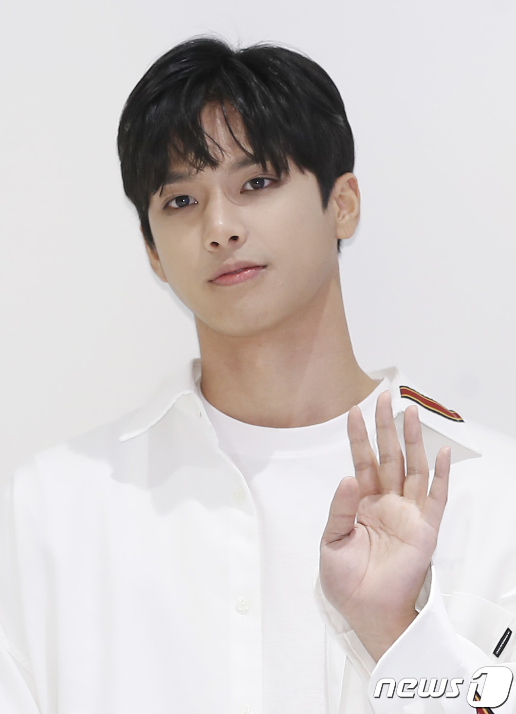 (서울=뉴스1) 권현진 기자 = '야생돌' 이재준이 8일 서울 강남구 MBC스마트센터에서 진행되는 MBC 극한데뷔 '야생돌' 라이브토크 녹화를 위해 참석해 포즈를 취하고 있다. 2 …