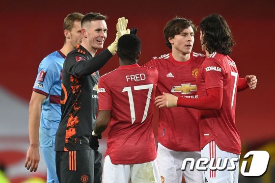 Manchester United beat West Ham 1-0 after overtime…  FA Cup quarterfinals