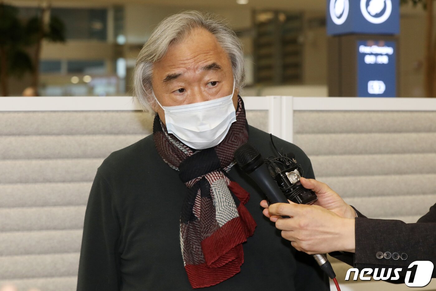 본문 이미지 - 원로배우 윤정희(77)씨의 남편 피아니스트 백건우(75) ⓒ News1 DB 민경석 기자