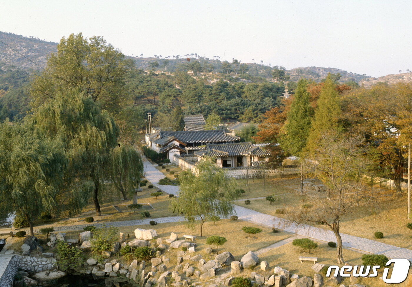 본문 이미지 - 개성 고려성균관 서쪽 전경. (미디어한국학 제공) 2021.02.13.ⓒ 뉴스1