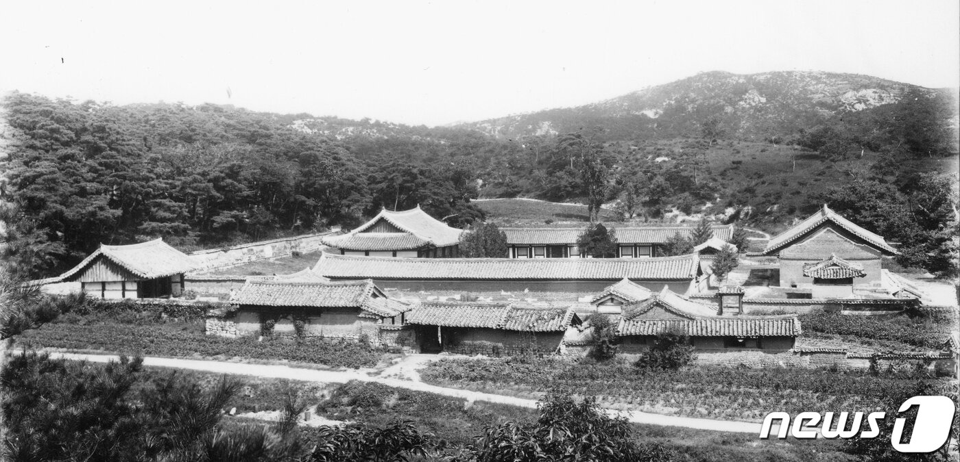 본문 이미지 - 일제강점기 개성 고려성균관 전경. (국립중앙박물관 제공) 2021.02.13.ⓒ 뉴스1