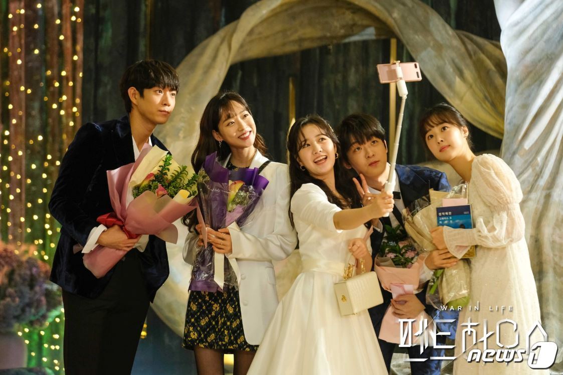 본문 이미지 - 드라마 '펜트하우스' 속 '리틀헤라'들.(SBS 제공)ⓒ 뉴스1