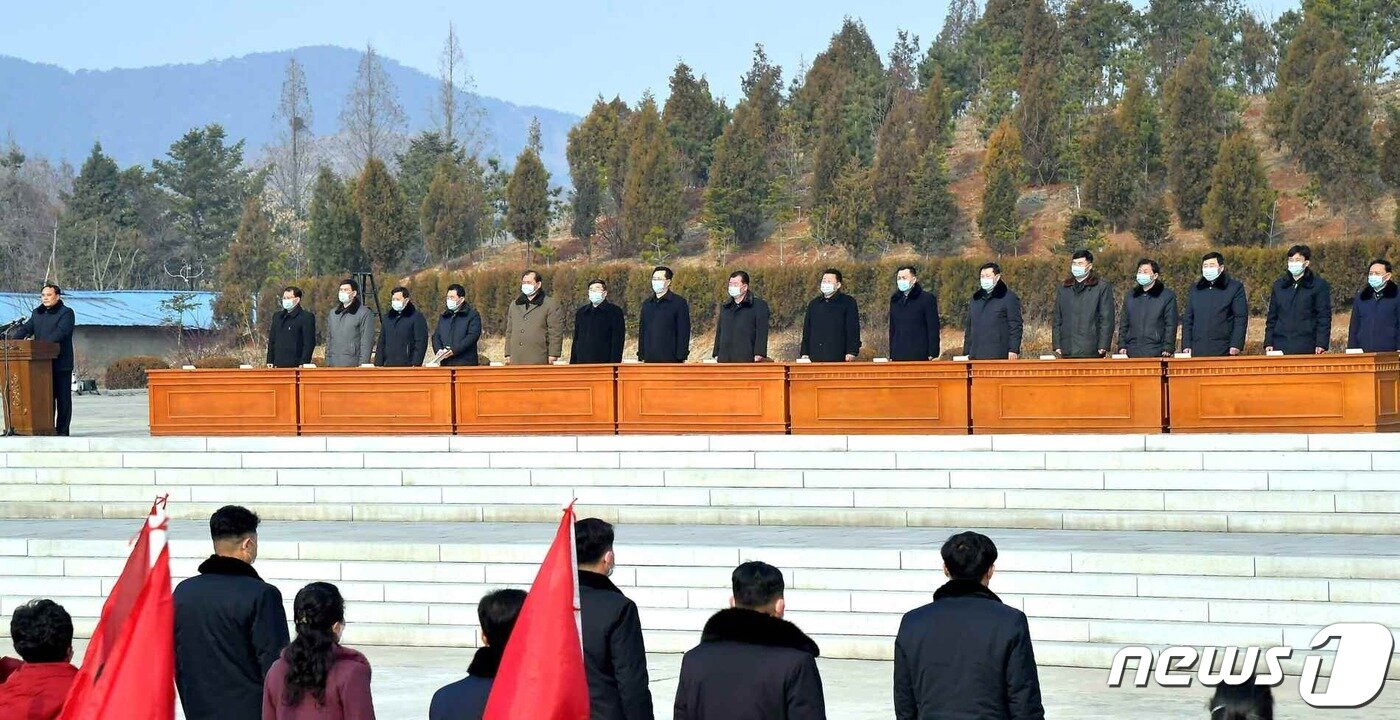 본문 이미지 - &#40;평양 노동신문=뉴스1&#41; = 북한 노동당 기관지 노동신문은 23일 황해제철연합기업소가 전날 노동계급궐기모임을 진행했다며 관련 사진을 보도했다. [국내에서만 사용가능. 재배포 금지. DB 금지. For Use Only in the Republic of Korea. Redistribution Prohibited] rodongphoto@news1.kr