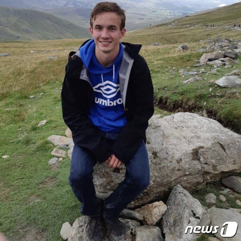 본문 이미지 - 사라져가는 네덜란드의 전통 '풍차'를 지키며 살아가는 이십대 청년 욥 반 하젤. ⓒ 차현정 통신원