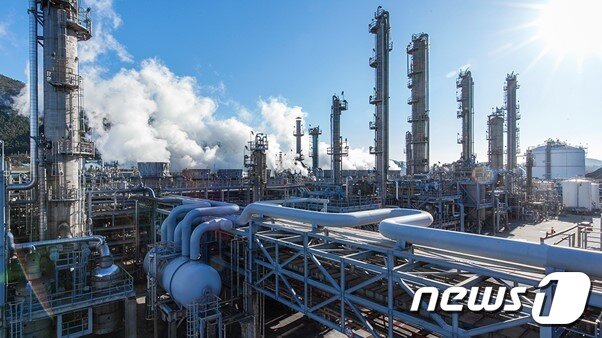 본문 이미지 - 여천NCC 제2사업장 전경.(YNCC 제공)/뉴스1 2021.2.3/뉴스1 ⓒ News1 지정운 기자