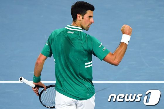 Djokovic passes the first round of the Australian Open…  Tim Zverev also advances to the second round