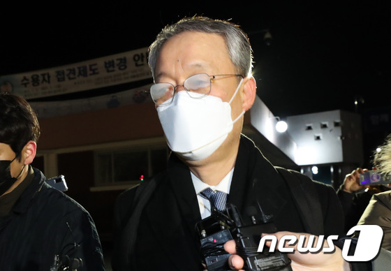 Will Baek Woon-gyu continue to rise above the’Wolseong Nuclear Power Plant investigation’ for the dismissal of warrant?