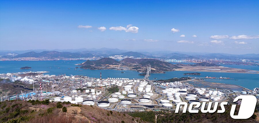본문 이미지 - 여수국가산단 전경.(여수시 제공)/뉴스1 ⓒ News1 