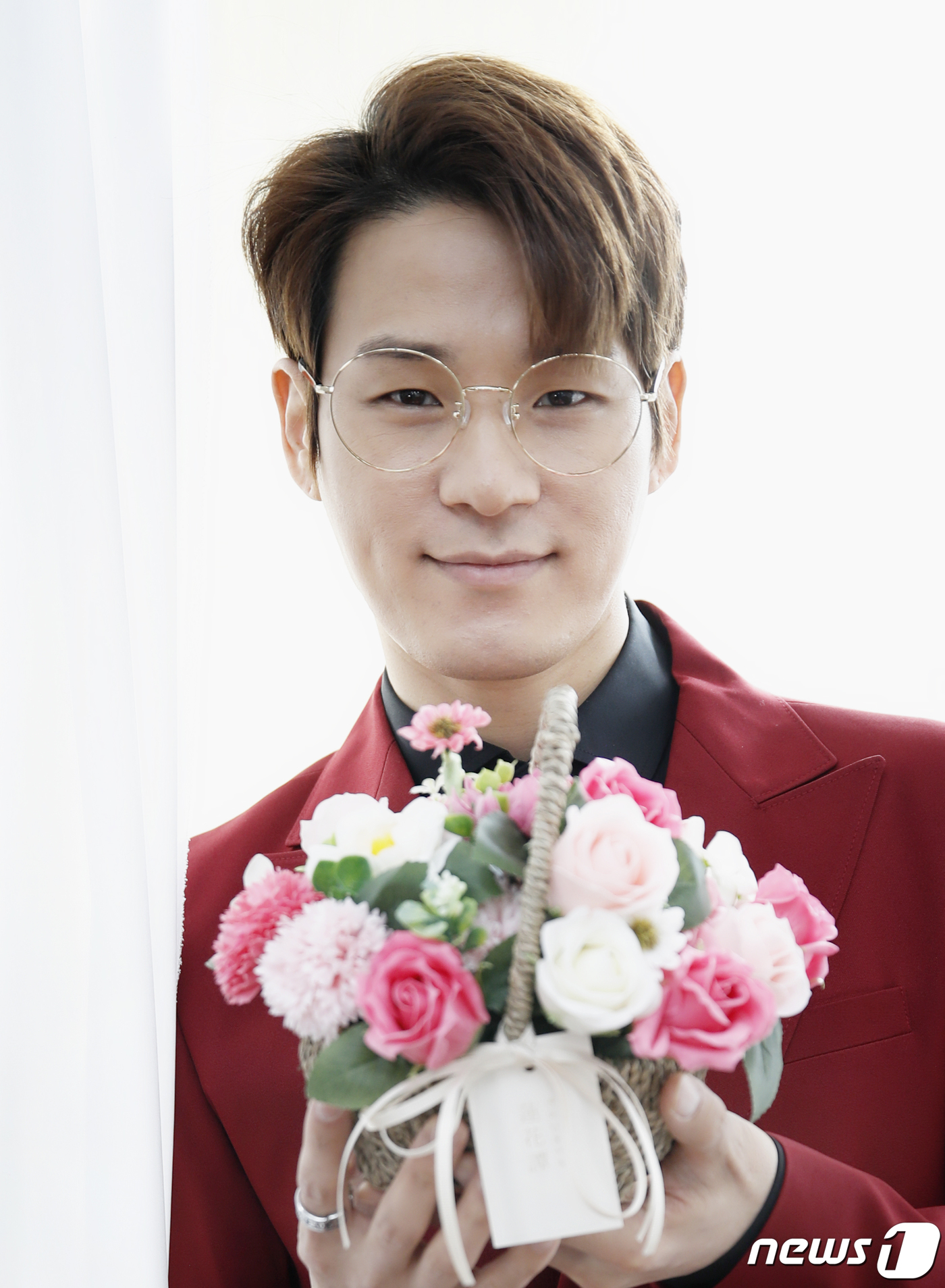 (서울=뉴스1) 권현진 기자 = 그룹 트리탑스(TRITOPS) 반형문이 최근 서울 강남구 브이엘엔터테인먼트에서 열린 뉴스1과의 인터뷰에 앞서 포즈를 취하고 있다.트리탑스는 지난 2 …