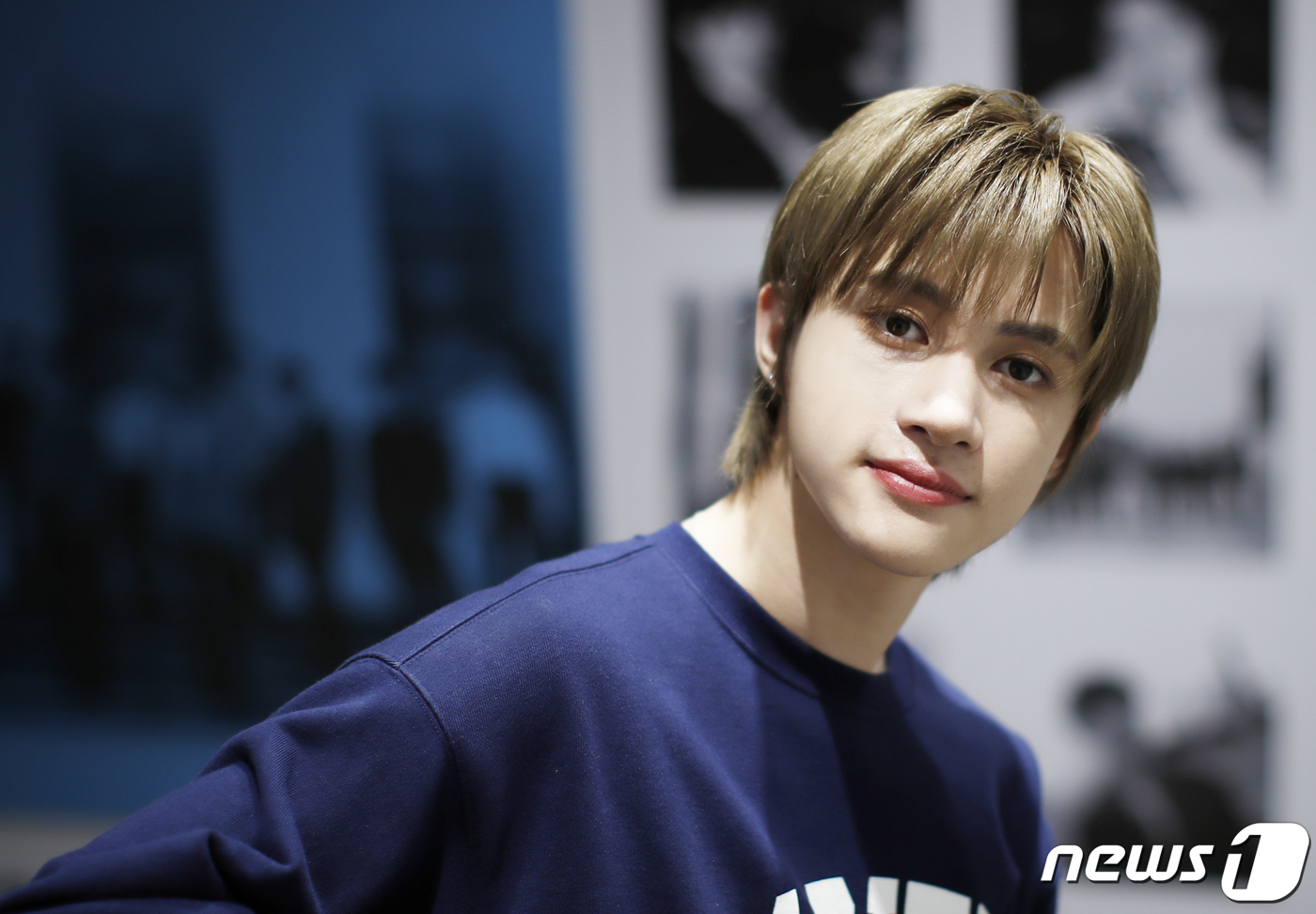 (서울=뉴스1) 권현진 기자 = 그룹 드리핀(DRIPPIN) 알렉스가 최근 서울 마포구 합정동 울림엔터테인먼트 사옥에서 열린 뉴스1과의 인터뷰에 앞서 포즈를 취하고 있다.드리핀은 …